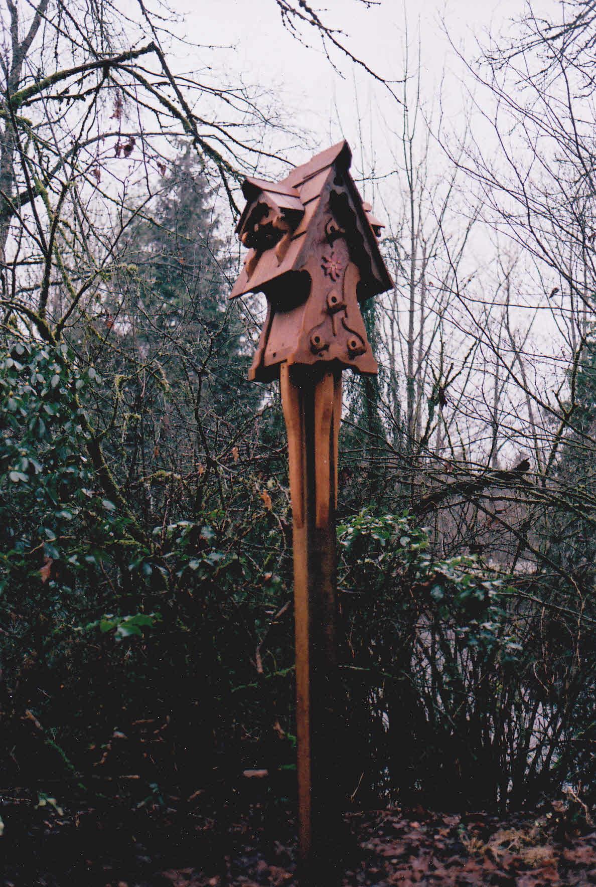 Custom birdhouse design 8